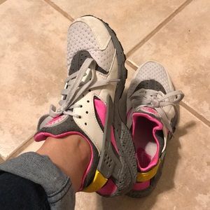 Women’s ✨Nike Air Huarache✨ Sz 8.5
